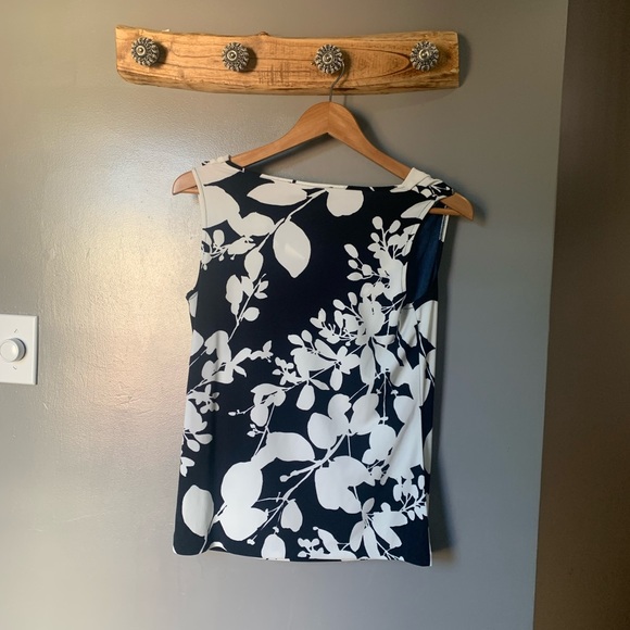 Jones New York | NWT Cowl Neck Floral Lightweight Sleeveless Tank - Picture 5 of 5